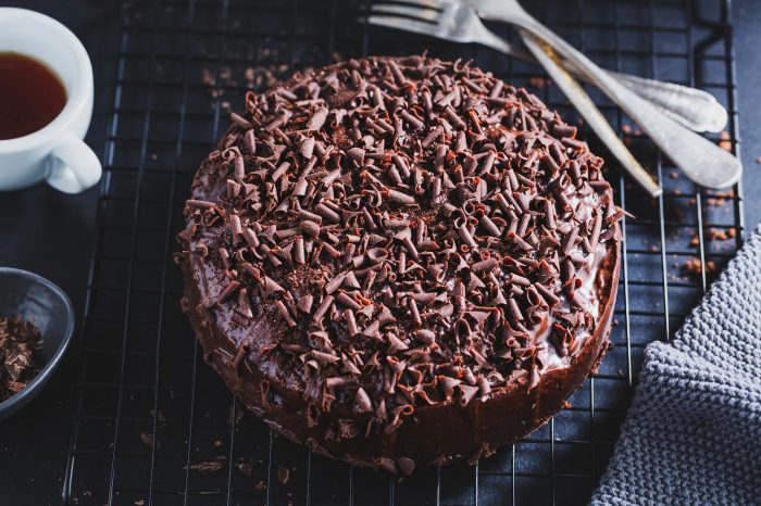 Jak przygotować obłędne ciasto czekoladowe bez pieczenia?